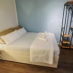 Cosy 4 - Free Parking - Balcony - Workspace