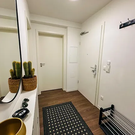 Apartment Cosy 4 With Free Parking, Balcony And Workspace *