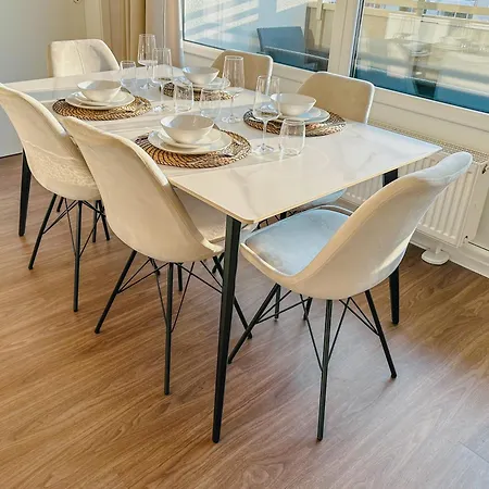 Cosy 4 - Ac - Free Parking - Balcony - Workspace شقة Oberschleißheim