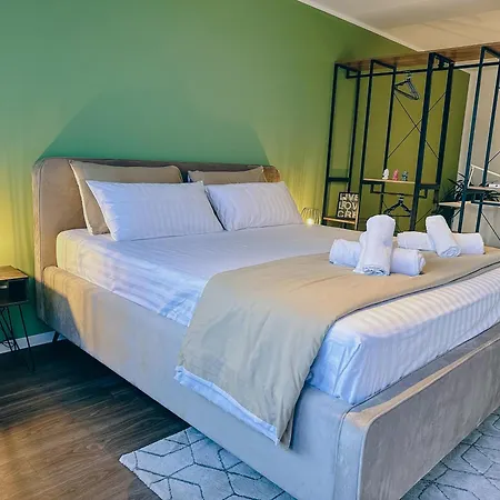 Lejlighed Cosy 4 - Ac - Free Parking - Balcony - Workspace *