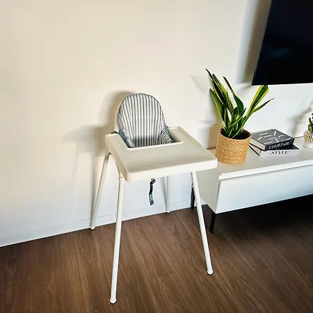 Apartment Cosy 4 - Free Parking - Balcony - Workspace Oberschleissheim