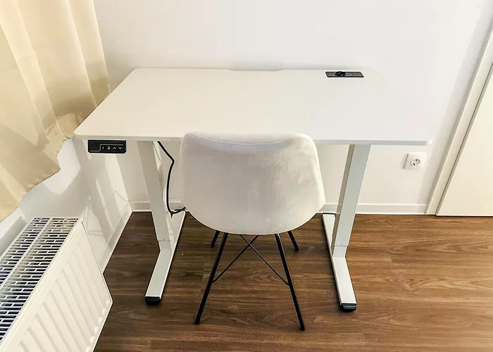 Cosy 4 - Free Parking - Balcony - Workspace Apartment Oberschleissheim