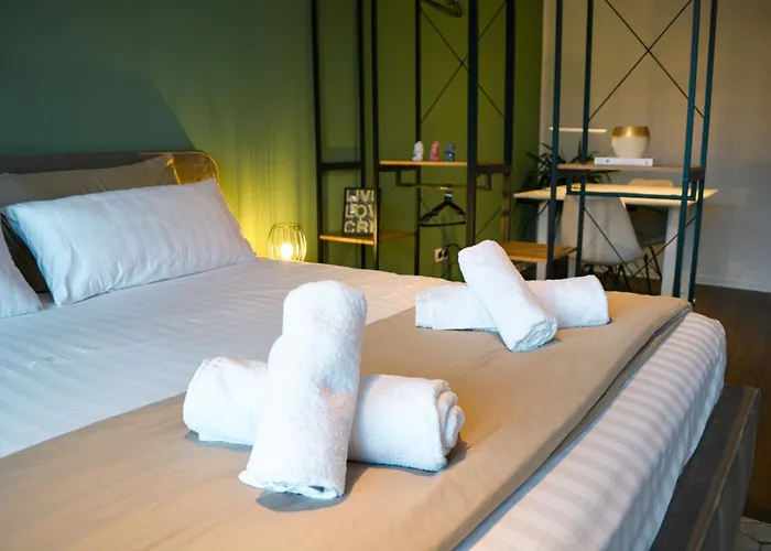 Cosy 4 - Free Parking - Balcony - Workspace * Oberschleissheim