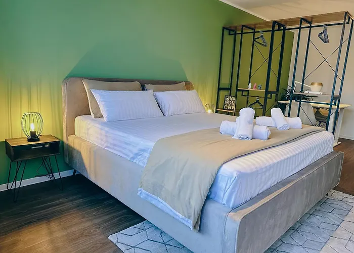 Apartment Cosy 4 - Free Parking - Balcony - Workspace *