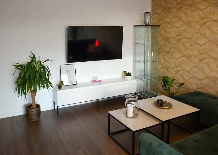 Cosy 4 - Free Parking - Balcony - Workspace Apartment Oberschleissheim
