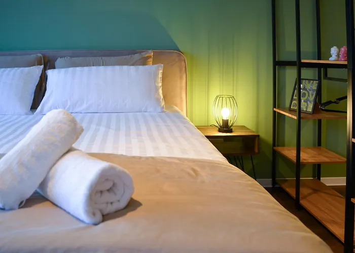 Cosy 4 - Free Parking - Balcony - Workspace Apartment Oberschleissheim